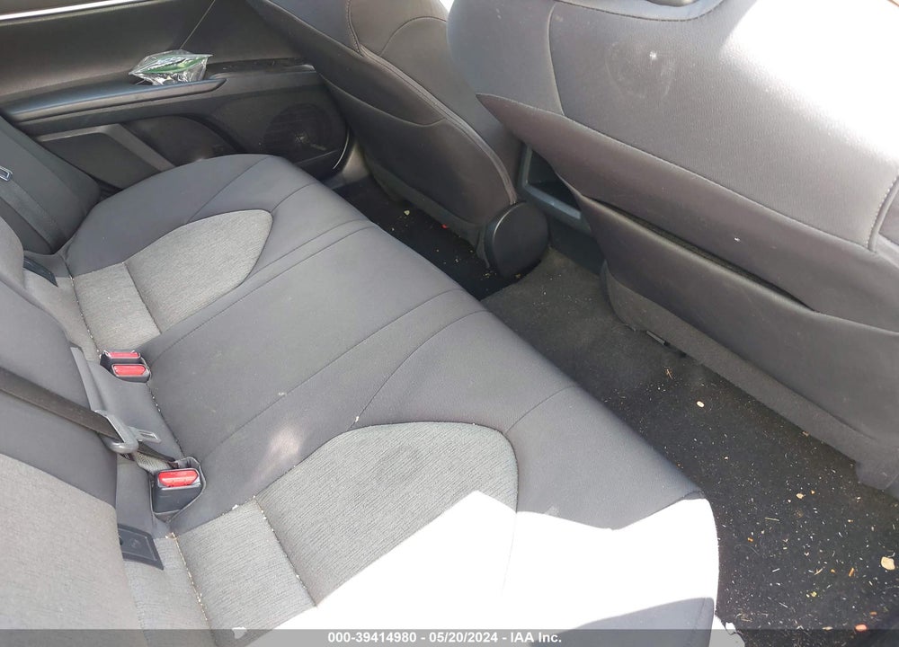 2022 TOYOTA CAMRY LE VIN: 4T1C11AK0NU627728