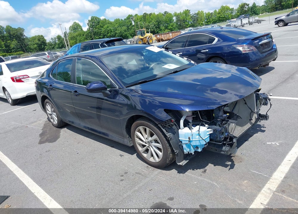 2022 TOYOTA CAMRY LE VIN: 4T1C11AK0NU627728