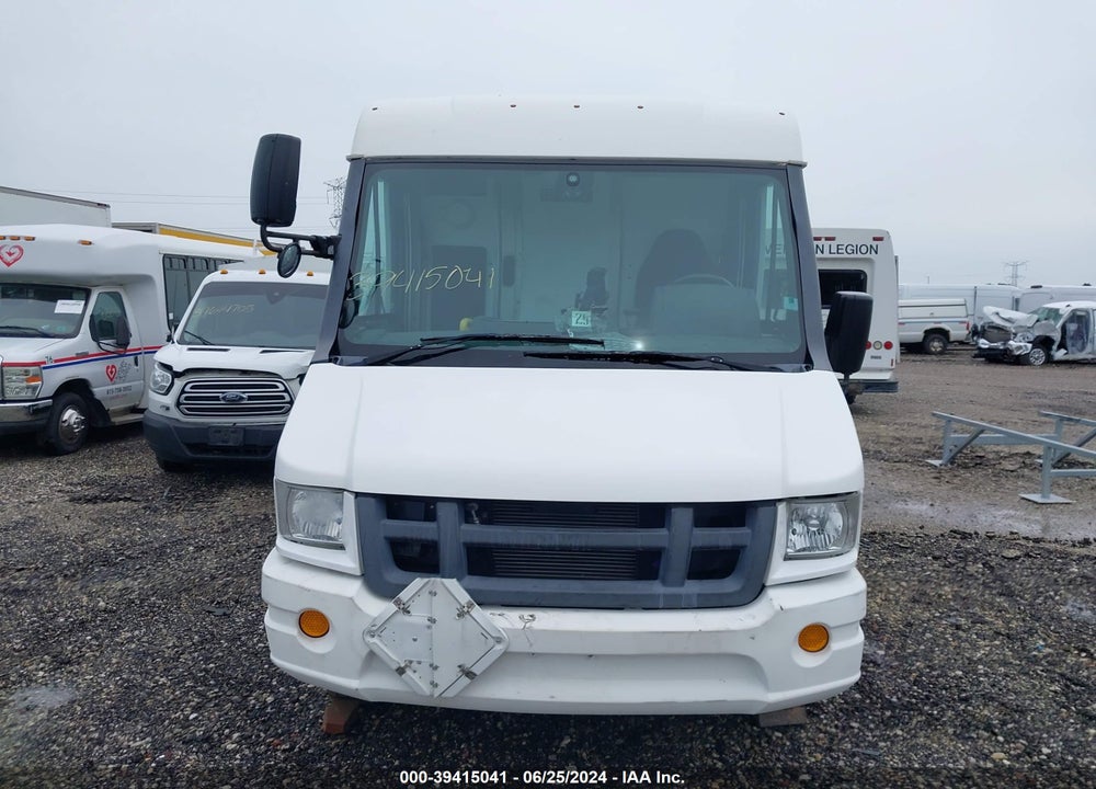 2013 ISUZU COMMERCIAL VAN VIN: JALB4T172D7W00153