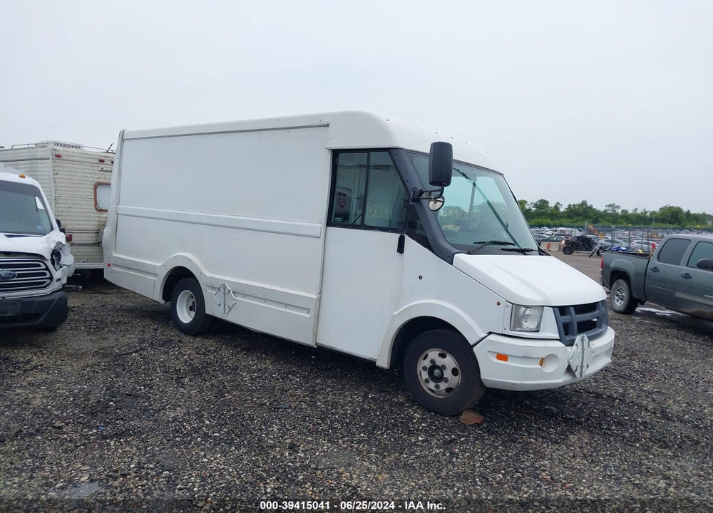 2013 ISUZU COMMERCIAL VAN VIN: JALB4T172D7W00153