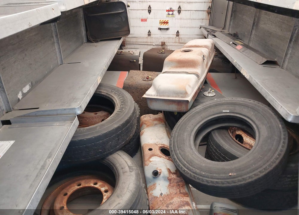 2006 FREIGHTLINER CHASSIS M LINE WALK-IN VAN VIN: 4UZAANBW56CW07109