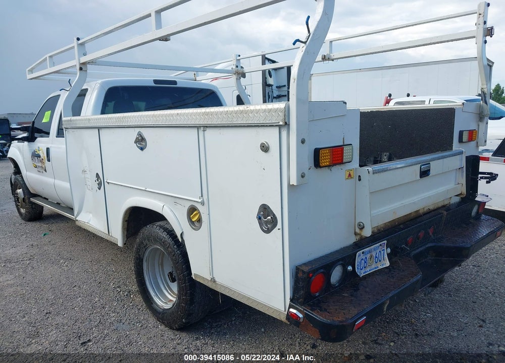 2016 FORD F-350 CHASSIS XL VIN: 1FD8W3H67GED17164