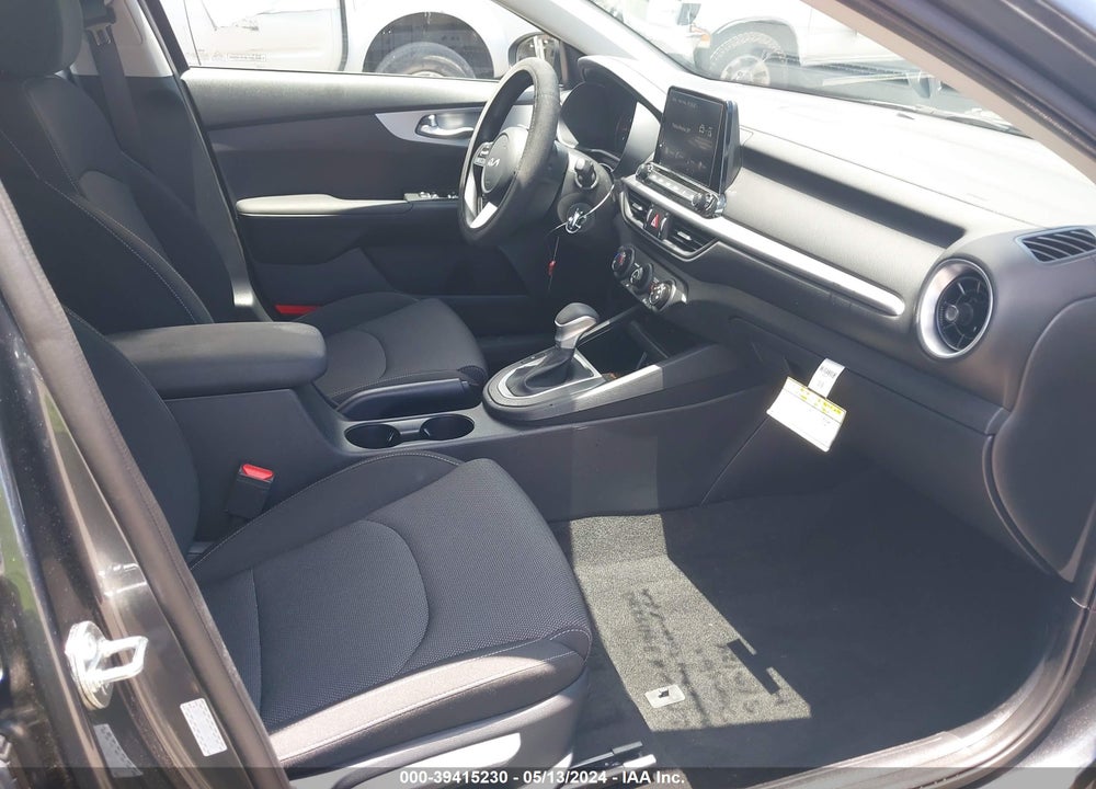 2024 KIA FORTE LX VIN: 3KPF24AD0RE742738