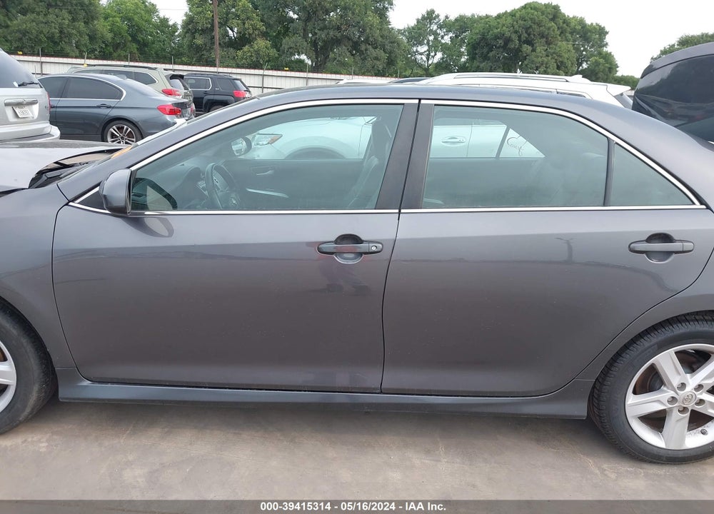 2014 TOYOTA CAMRY SE VIN: 4T1BF1FK2EU464263