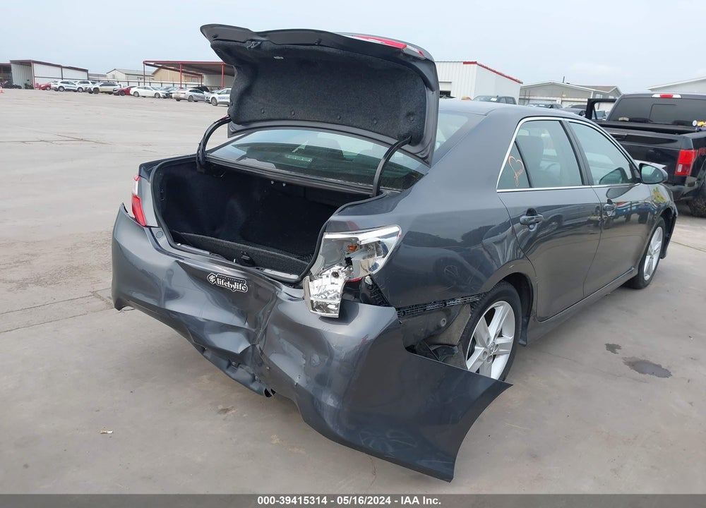 2014 TOYOTA CAMRY SE VIN: 4T1BF1FK2EU464263