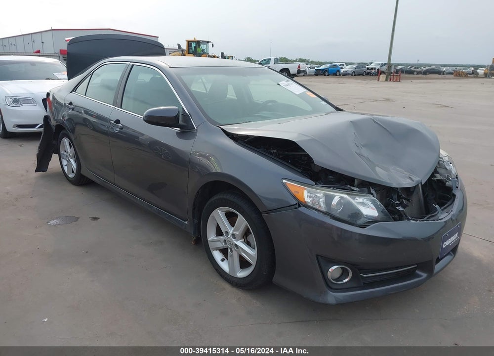 2014 TOYOTA CAMRY SE VIN: 4T1BF1FK2EU464263