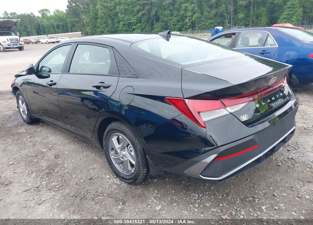 2024 HYUNDAI ELANTRA SE VIN: KMHLL4DG1RU723585