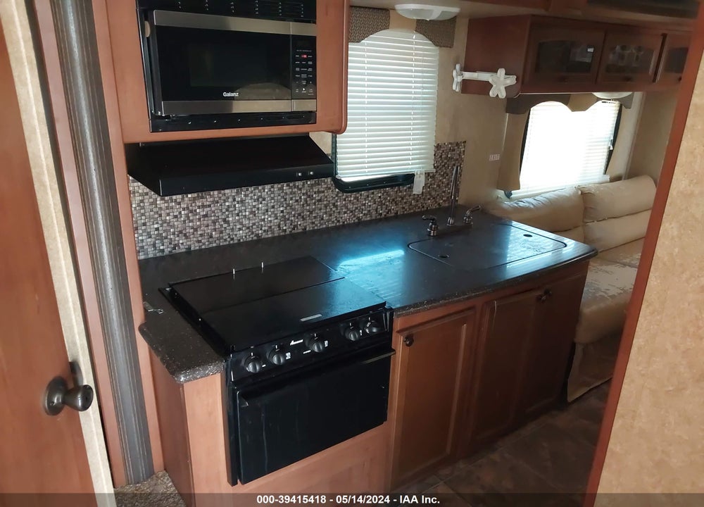 2013 HEARTLAND NORTH TRAIL CALIBER VIN: 5SFNB2825DE255850