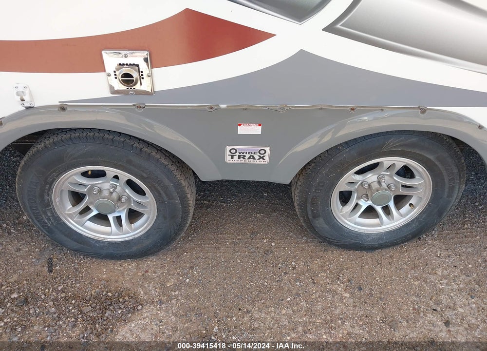 2013 HEARTLAND NORTH TRAIL CALIBER VIN: 5SFNB2825DE255850