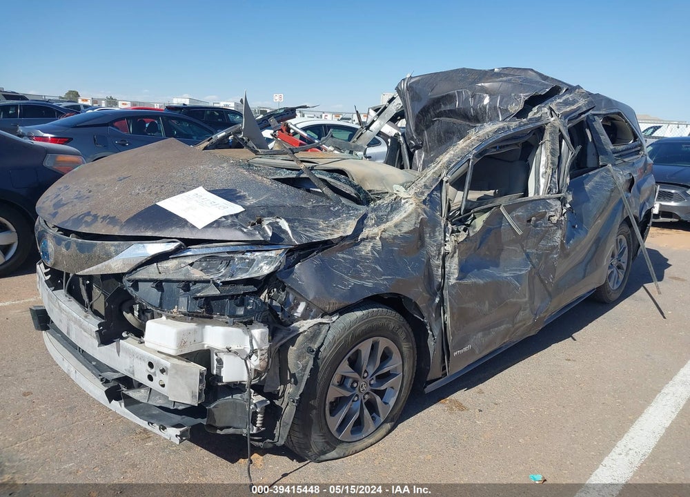 2021 TOYOTA SIENNA LE VIN: 5TDKRKEC8MS004376