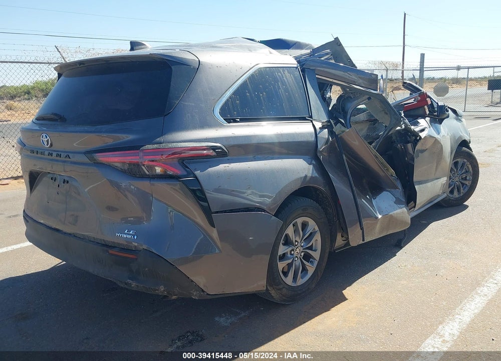 2021 TOYOTA SIENNA LE VIN: 5TDKRKEC8MS004376