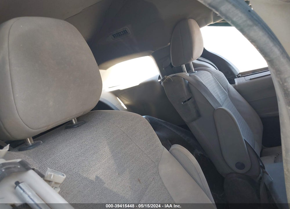 2021 TOYOTA SIENNA LE VIN: 5TDKRKEC8MS004376