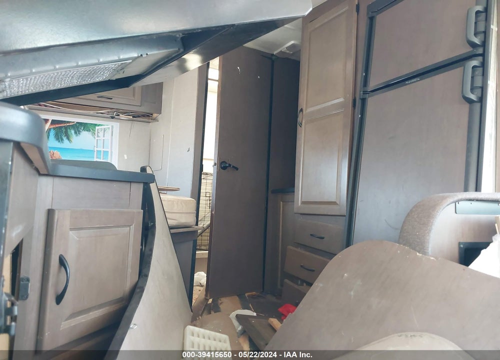 2018 FORD E-350 CUTAWAY VIN: 1FDWE3FSXHDC30943