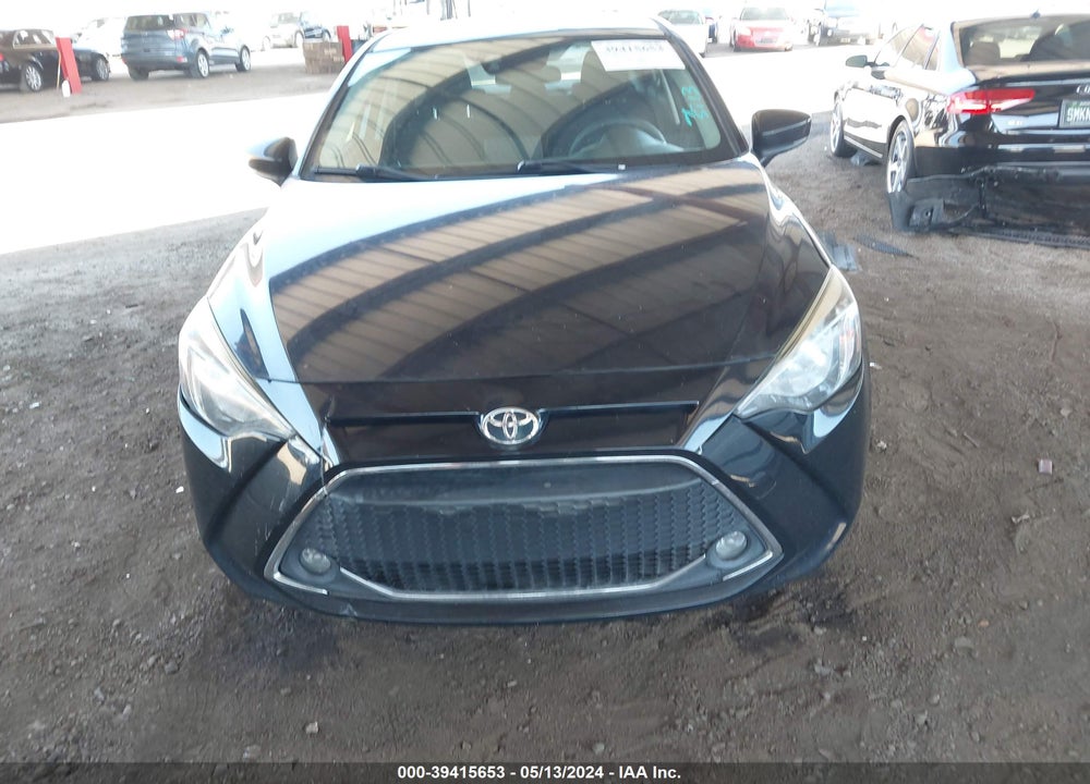 2019 TOYOTA YARIS LE VIN: 3MYDLBYV4KY517980