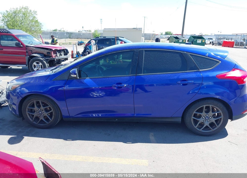 2015 FORD FOCUS SE VIN: 1FADP3K23FL364777