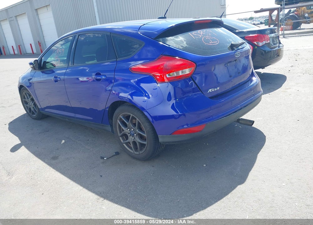 2015 FORD FOCUS SE VIN: 1FADP3K23FL364777
