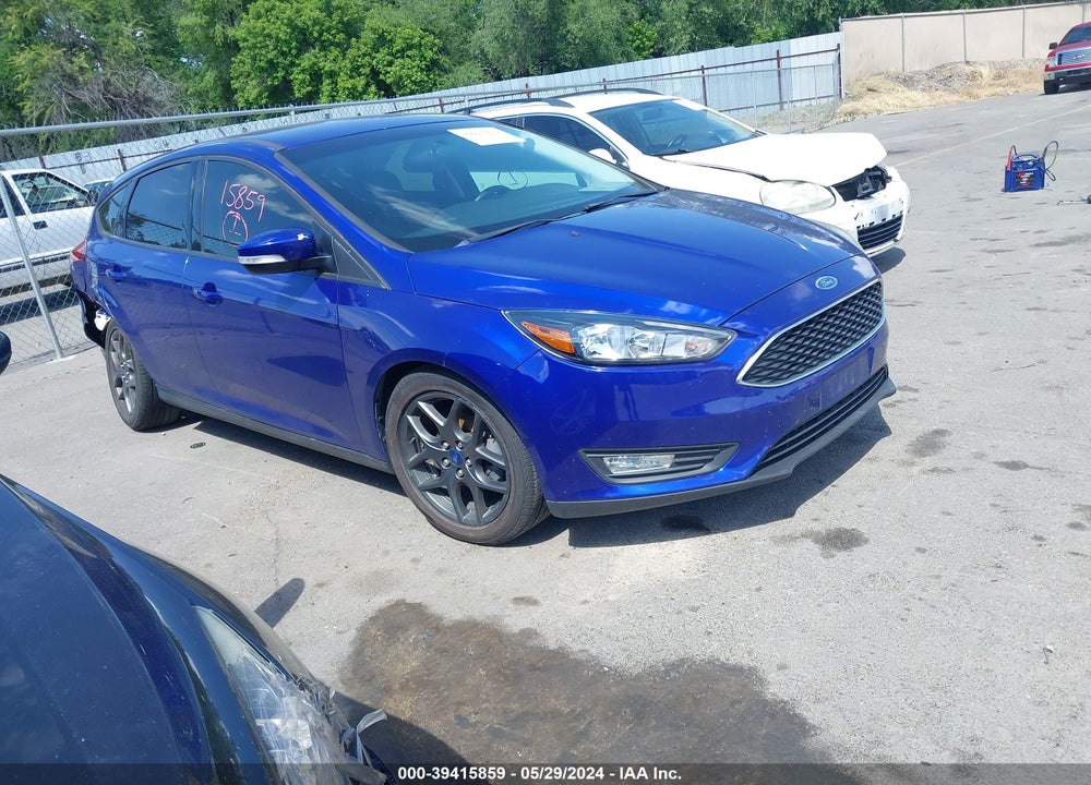 2015 FORD FOCUS SE VIN: 1FADP3K23FL364777