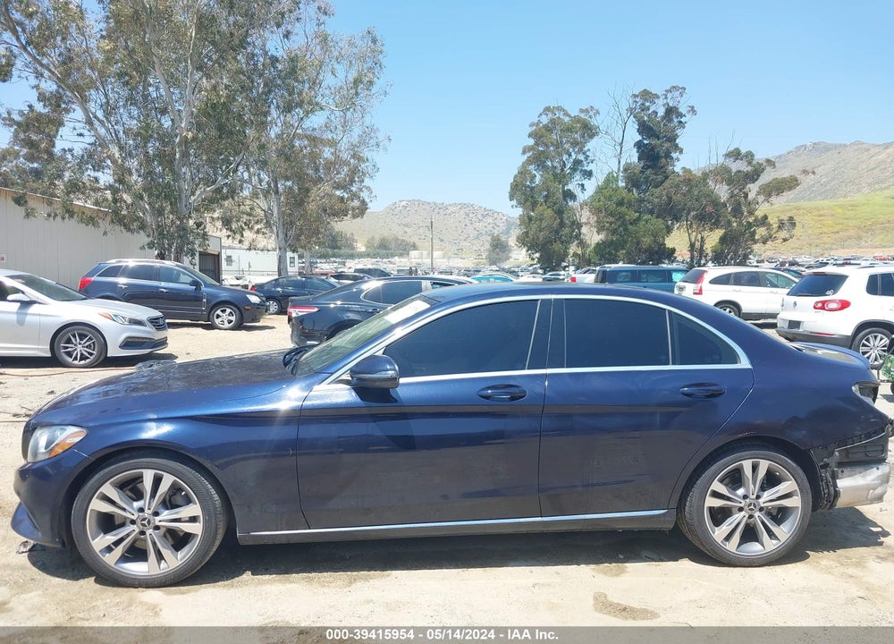 2017 MERCEDES-BENZ C 300 LUXURY/SPORT VIN: 55SWF4JB5HU232394