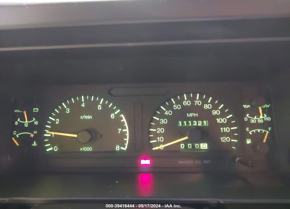 1992 ISUZU TROOPER S VIN: JACDH58V8N7911732