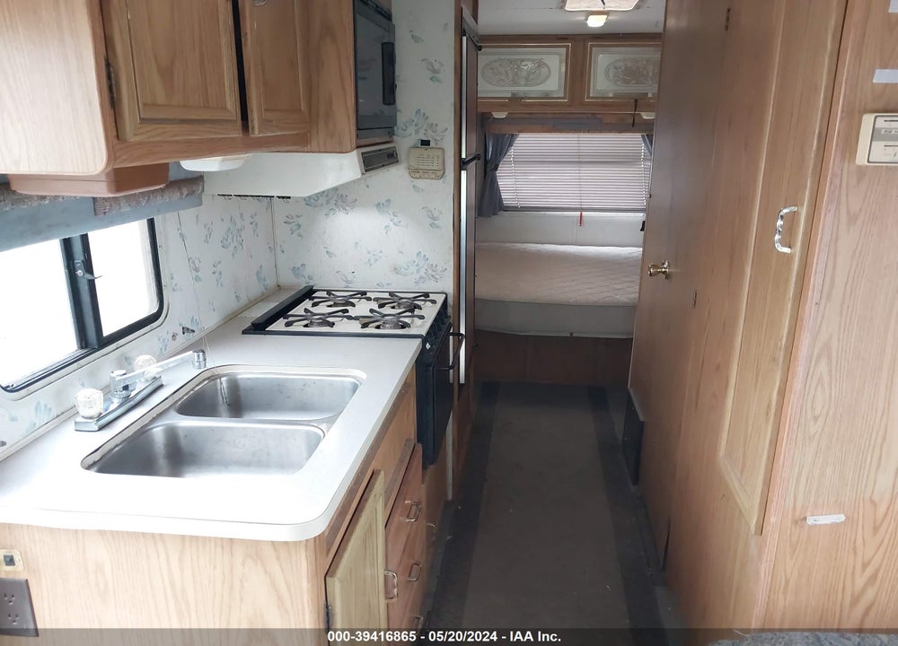1992 FORD ECONOLINE E350 CUTAWAY VAN VIN: 1FDKE30G2NHB00243