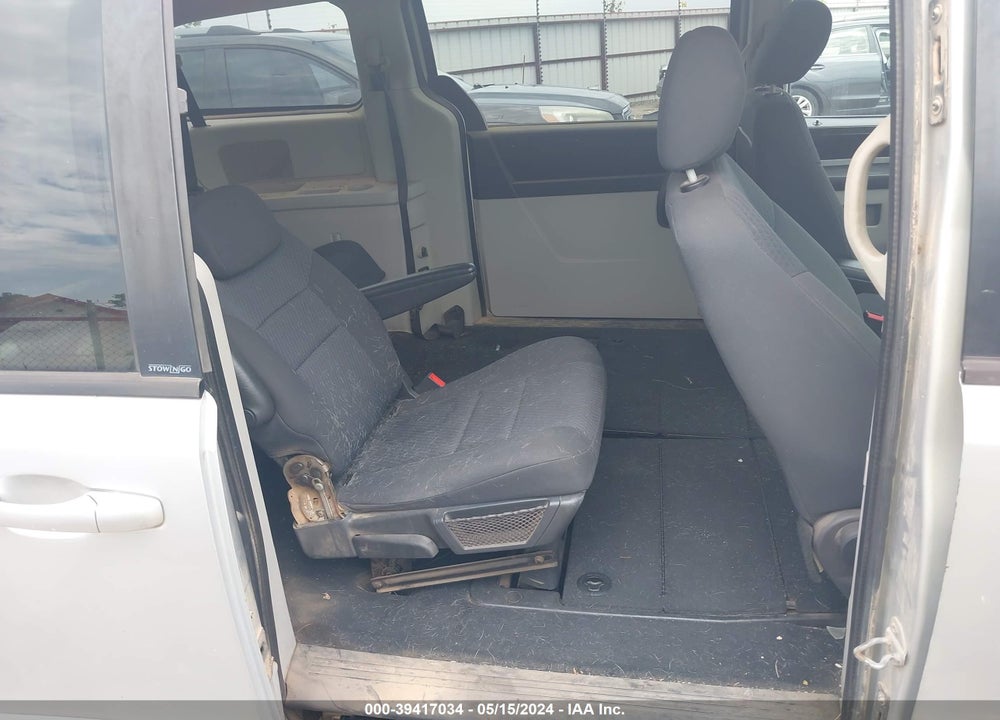 2010 DODGE GRAND CARAVAN VIN: 2D4RN5D10AR215767