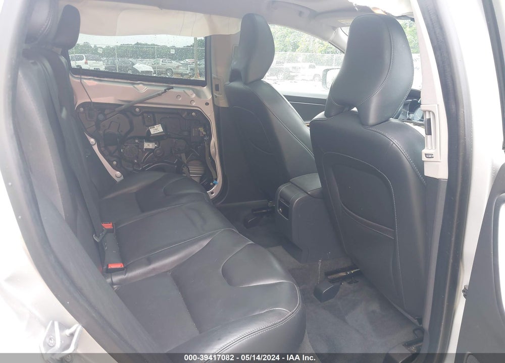 2017 VOLVO XC60 T5 INSCRIPTION VIN: YV440MDU8H2075029