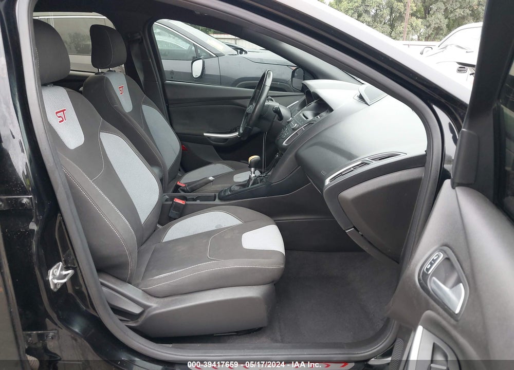 2017 FORD FOCUS ST VIN: 1FADP3L96HL206772