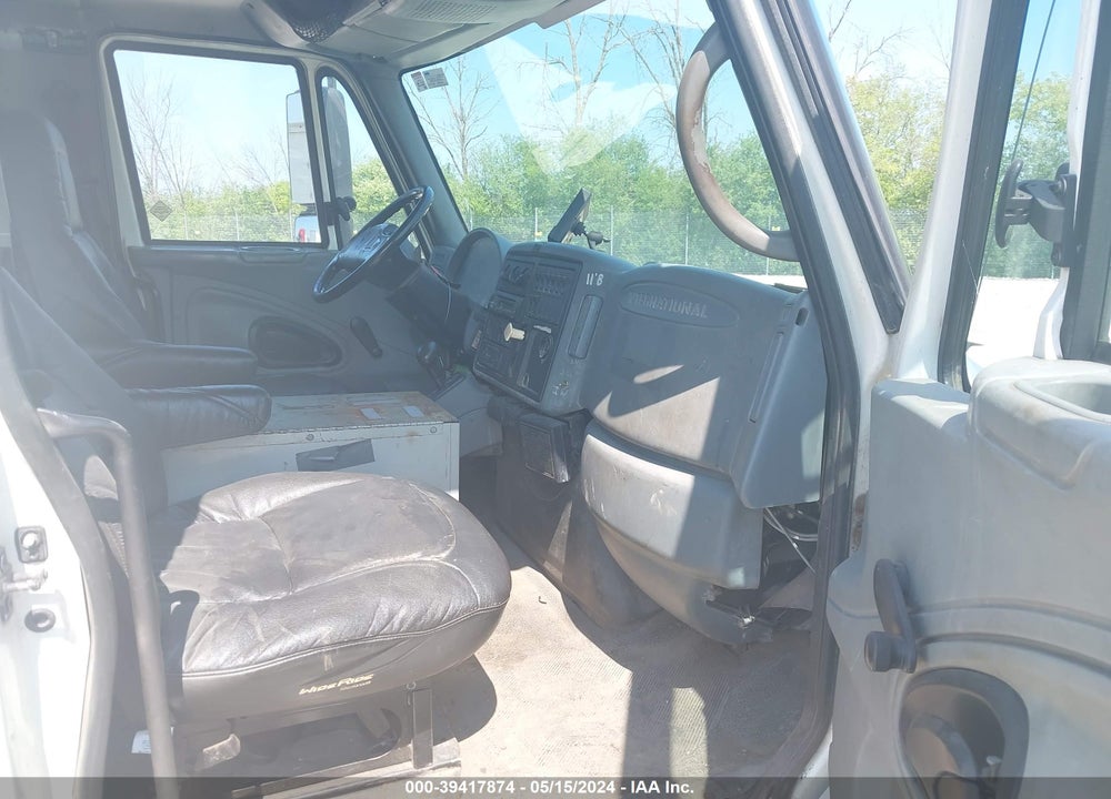 2005 INTERNATIONAL 4000 4200 VIN: 1HTMPAFN95H676531
