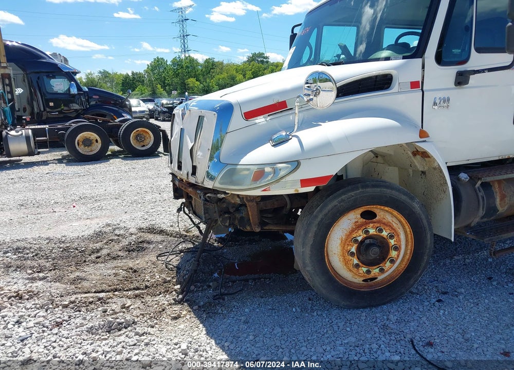 2005 INTERNATIONAL 4000 4200 VIN: 1HTMPAFN95H676531
