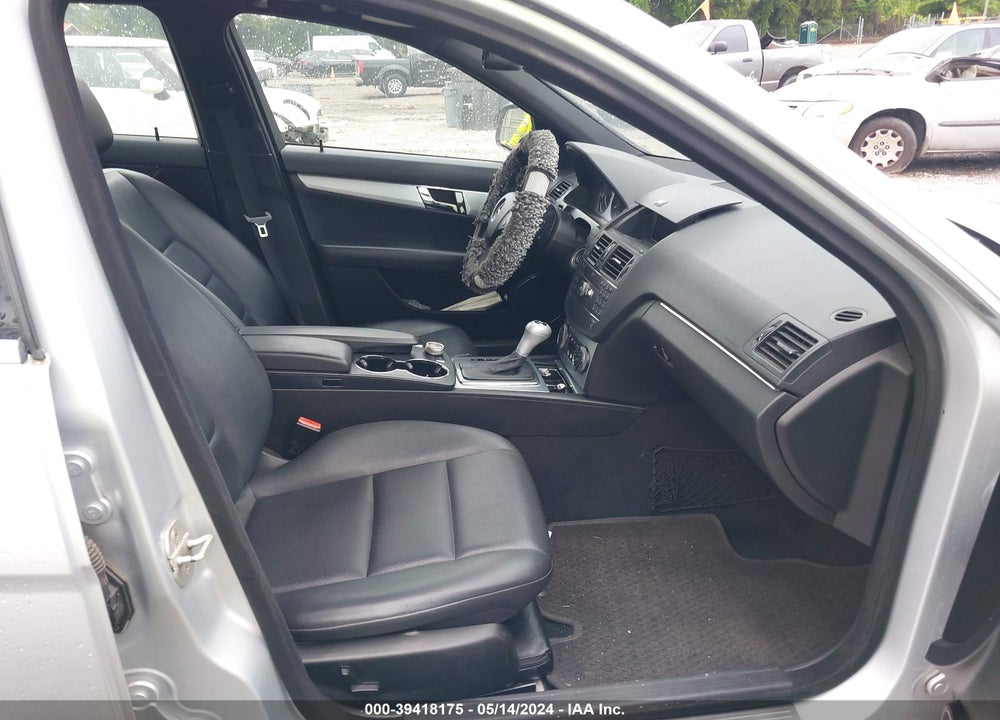 2008 MERCEDES-BENZ C 300 LUXURY/SPORT VIN: WDDGF54X98R018723