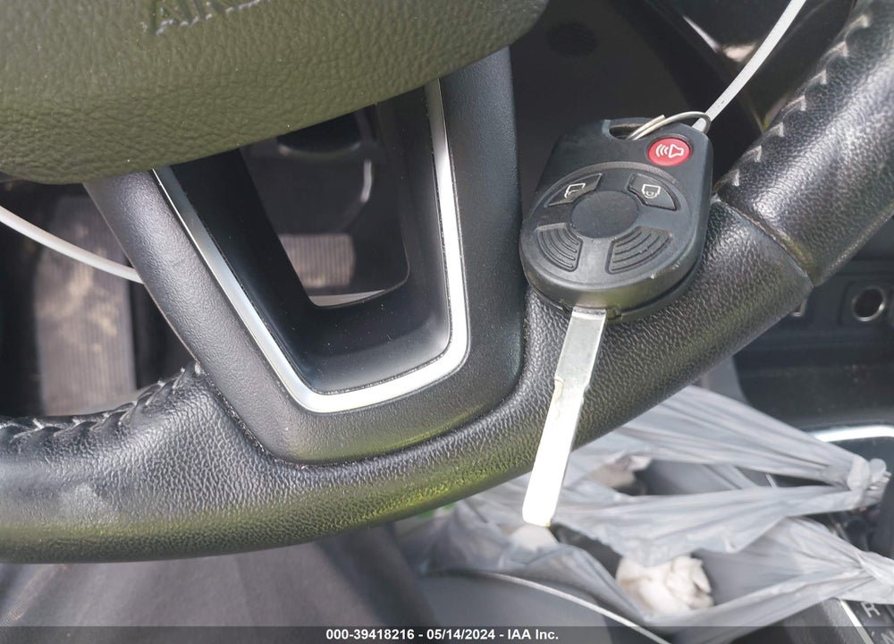 2017 FORD ESCAPE SE VIN: 1FMCU0GD3HUD83961