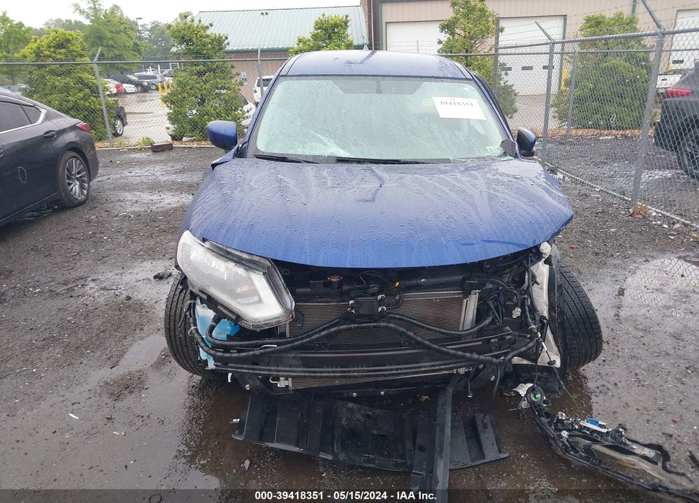 2018 NISSAN ROGUE S VIN: 5N1AT2MV2JC757586