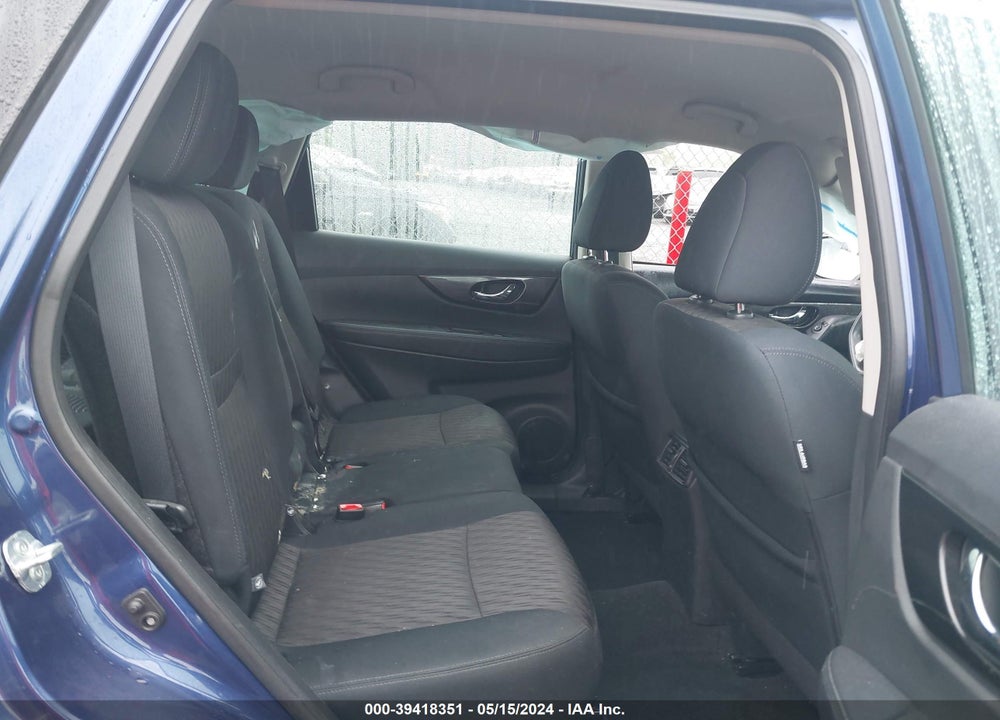 2018 NISSAN ROGUE S VIN: 5N1AT2MV2JC757586