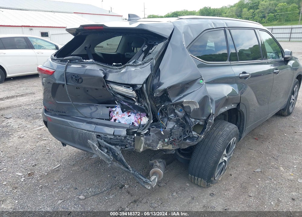 2021 TOYOTA HIGHLANDER XLE VIN: 5TDGZRBH8MS062082