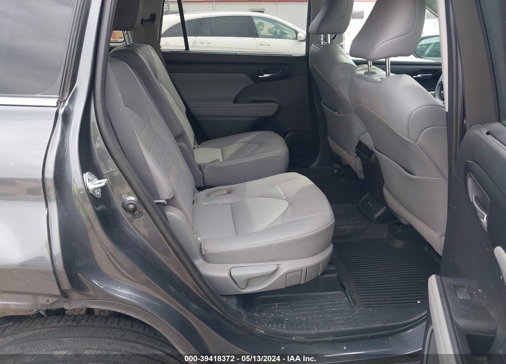 2021 TOYOTA HIGHLANDER XLE VIN: 5TDGZRBH8MS062082