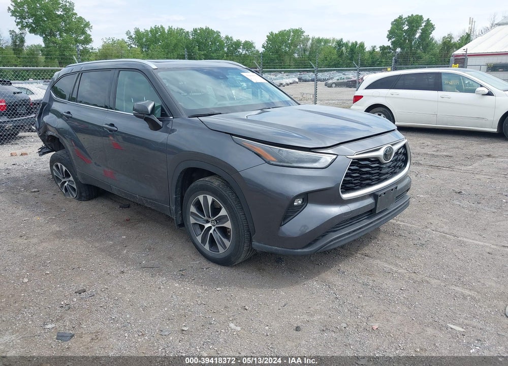2021 TOYOTA HIGHLANDER XLE VIN: 5TDGZRBH8MS062082