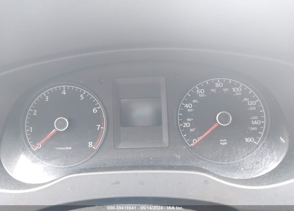 2014 VOLKSWAGEN JETTA 2.0L S VIN: 3VW2K7AJ1EM331982