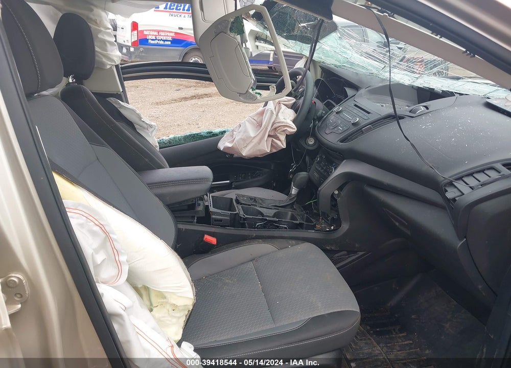 2017 FORD ESCAPE SE VIN: 1FMCU0G90HUE90185