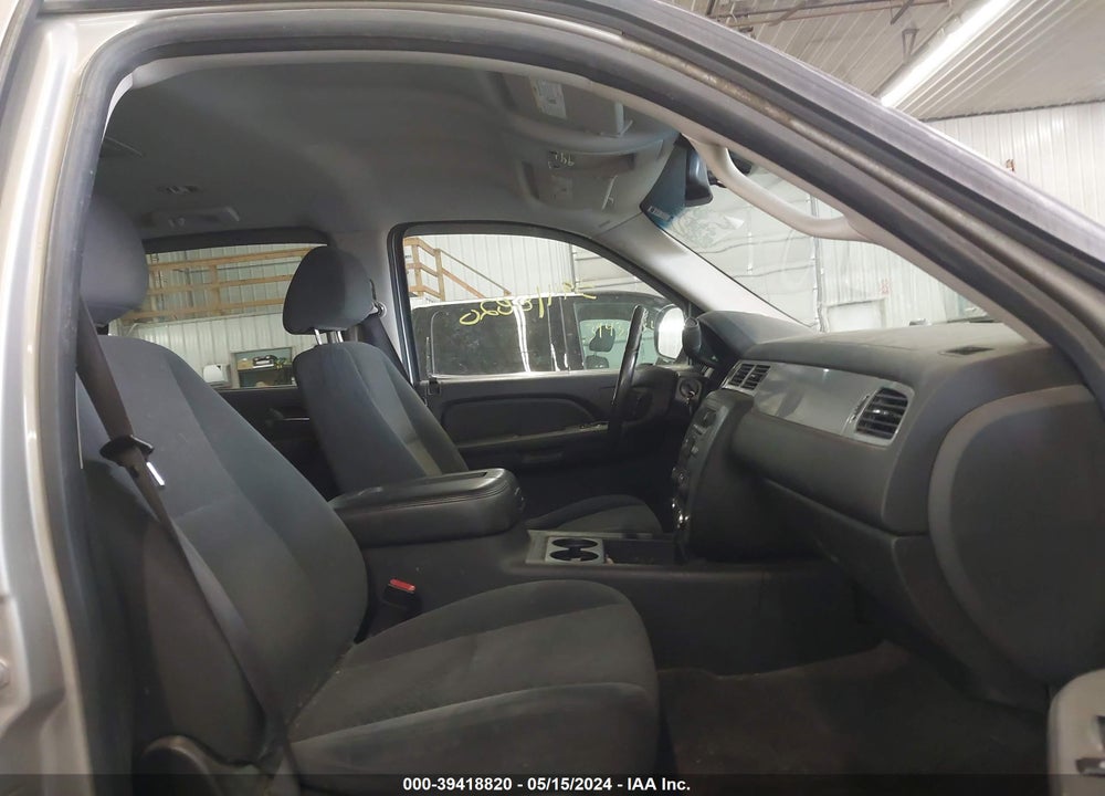 2008 CHEVROLET TAHOE LS VIN: 1GNFK13068J236140