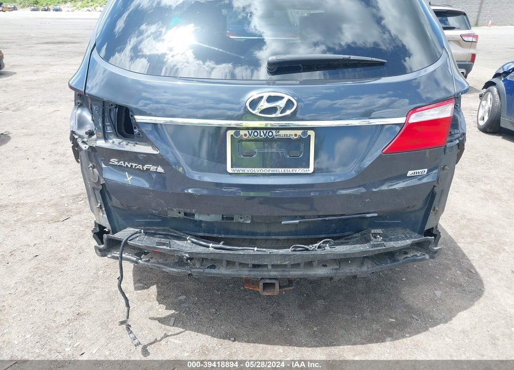 2014 HYUNDAI SANTA FE GLS VIN: KM8SNDHF3EU051885