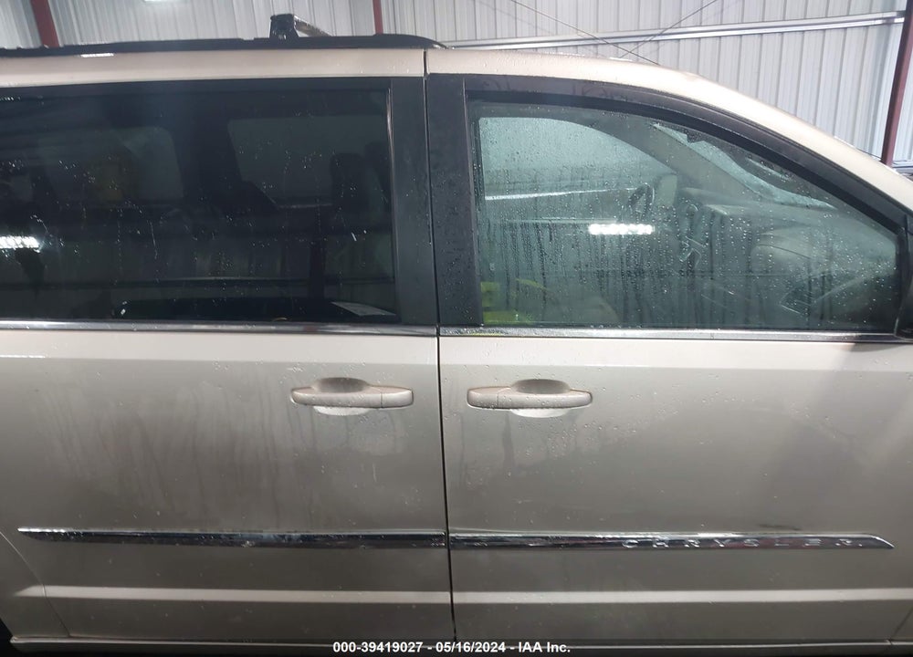 2016 CHRYSLER TOWN & COUNTRY TOURING VIN: 2C4RC1BG2GR300511