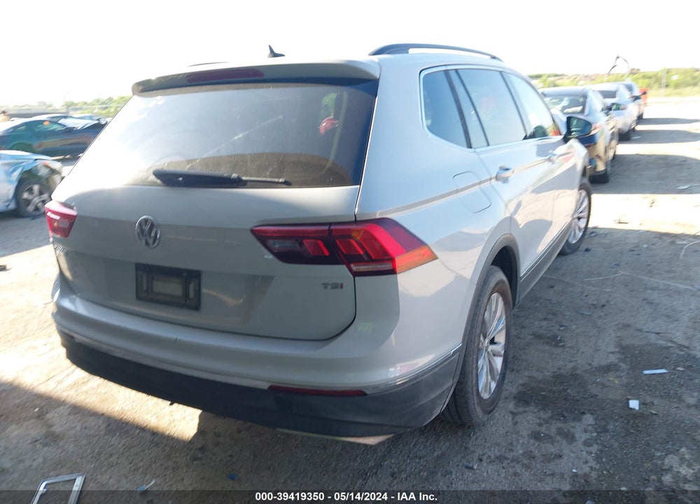 2018 VOLKSWAGEN TIGUAN 2.0T SE/2.0T SEL VIN: 3VV3B7AX8JM000551