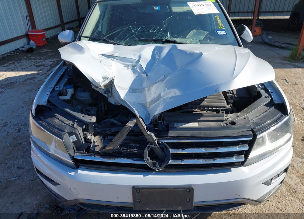2018 VOLKSWAGEN TIGUAN 2.0T SE/2.0T SEL VIN: 3VV3B7AX8JM000551
