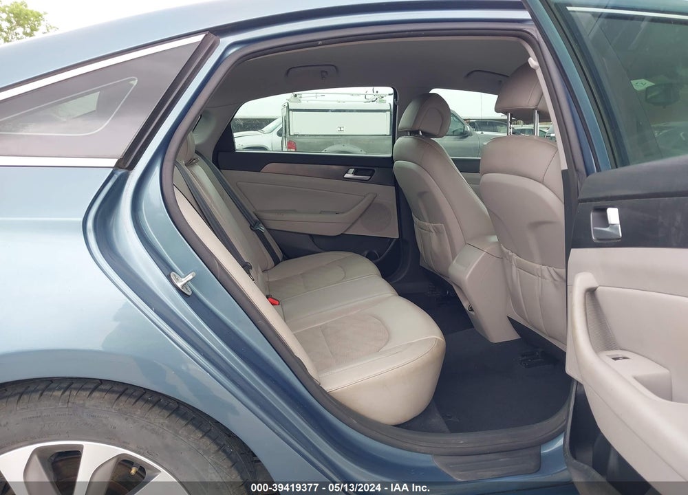 2015 HYUNDAI SONATA SPORT VIN: 5NPE34AF4FH119575