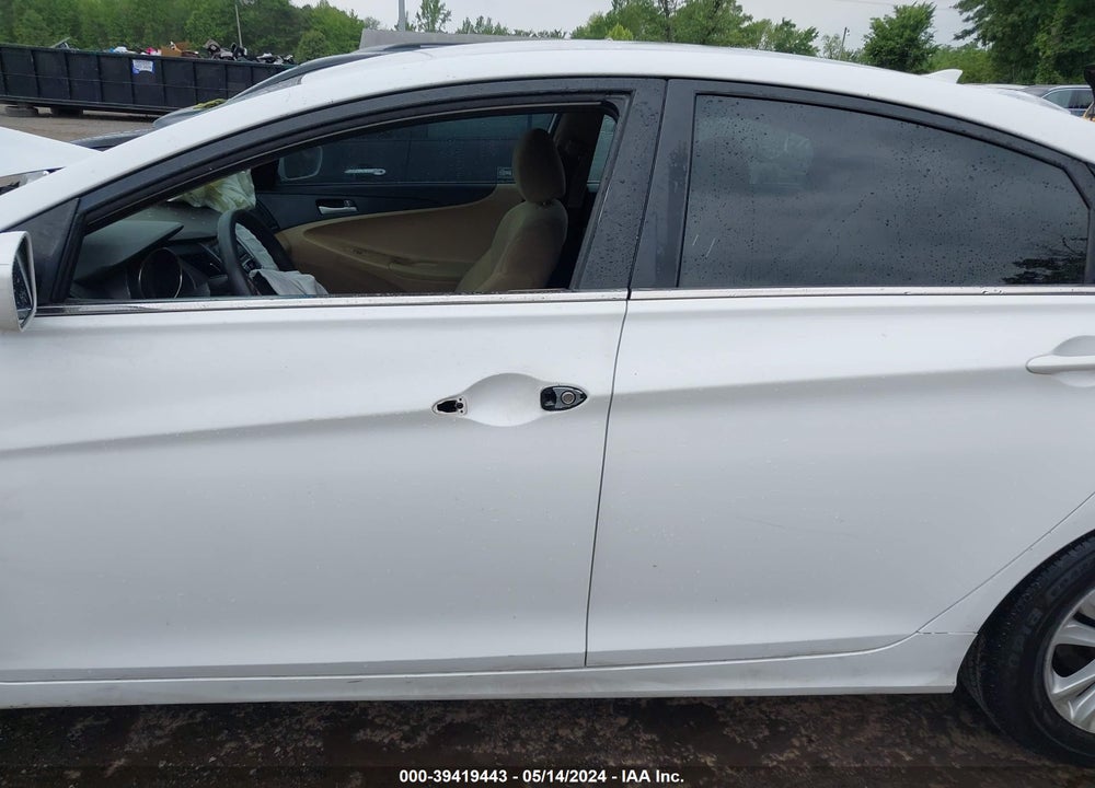 2013 HYUNDAI SONATA GLS VIN: 5NPEB4AC7DH667186