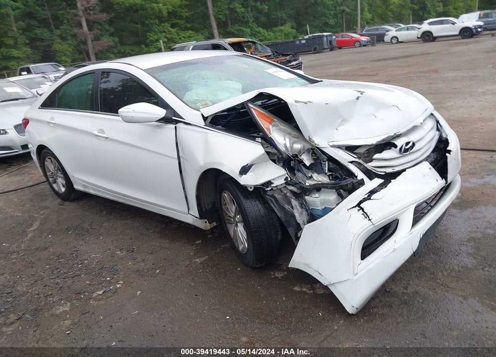 2013 HYUNDAI SONATA GLS VIN: 5NPEB4AC7DH667186