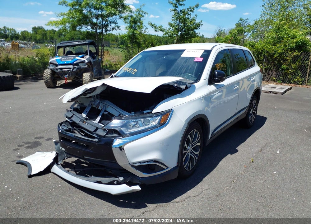 2017 MITSUBISHI OUTLANDER ES VIN: JA4AD2A32HZ054219
