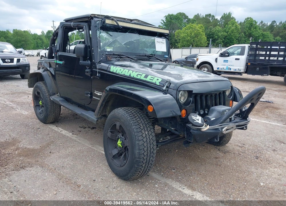 2008 JEEP WRANGLER SAHARA VIN: 1J4FA54188L519812