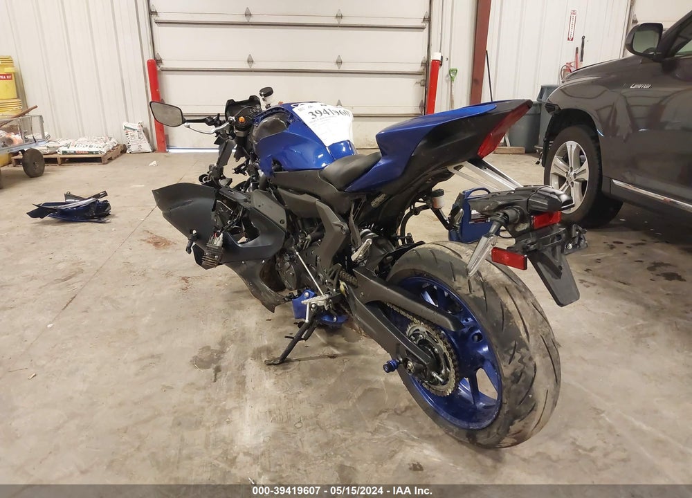 2022 YAMAHA YZFR7 VIN: JYARM38E9NA004252