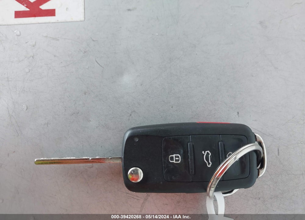2012 VOLKSWAGEN JETTA 2.5L SE VIN: 3VWDX7AJ0CM114267